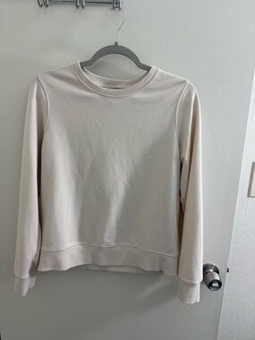 Athleta- Women’s Crewneck Sweatshirt in Cream size S